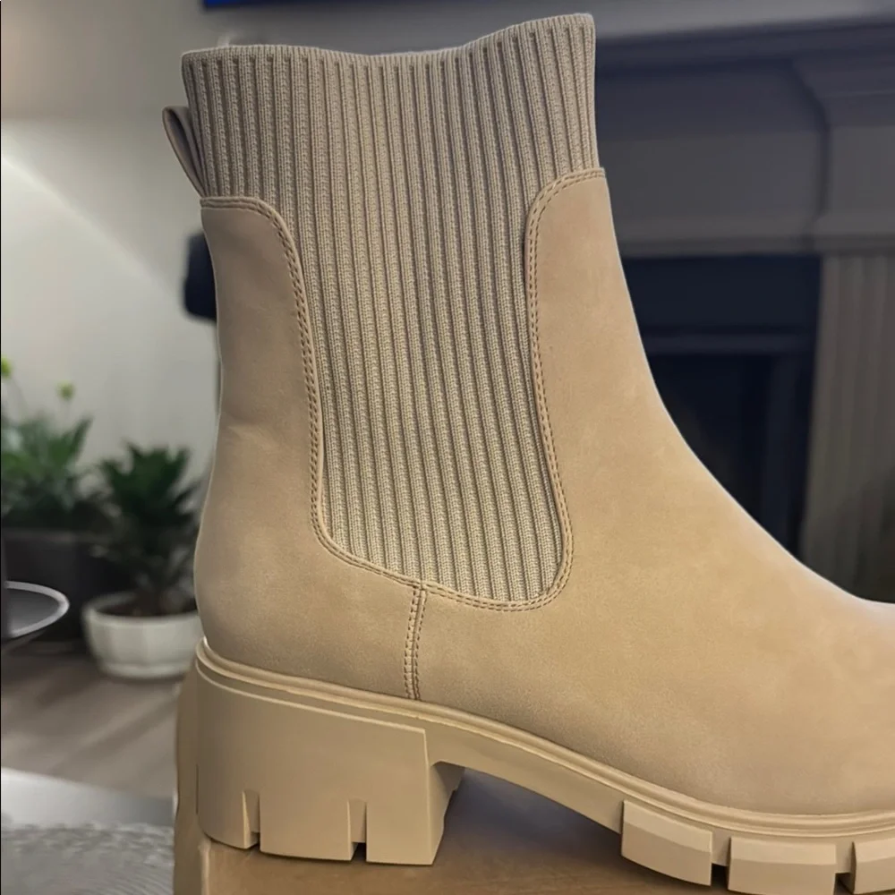 Women's Chelsea Boots - Ankle Boots Elastic Chunky Platform ❣️Sz10… BRAND NEW